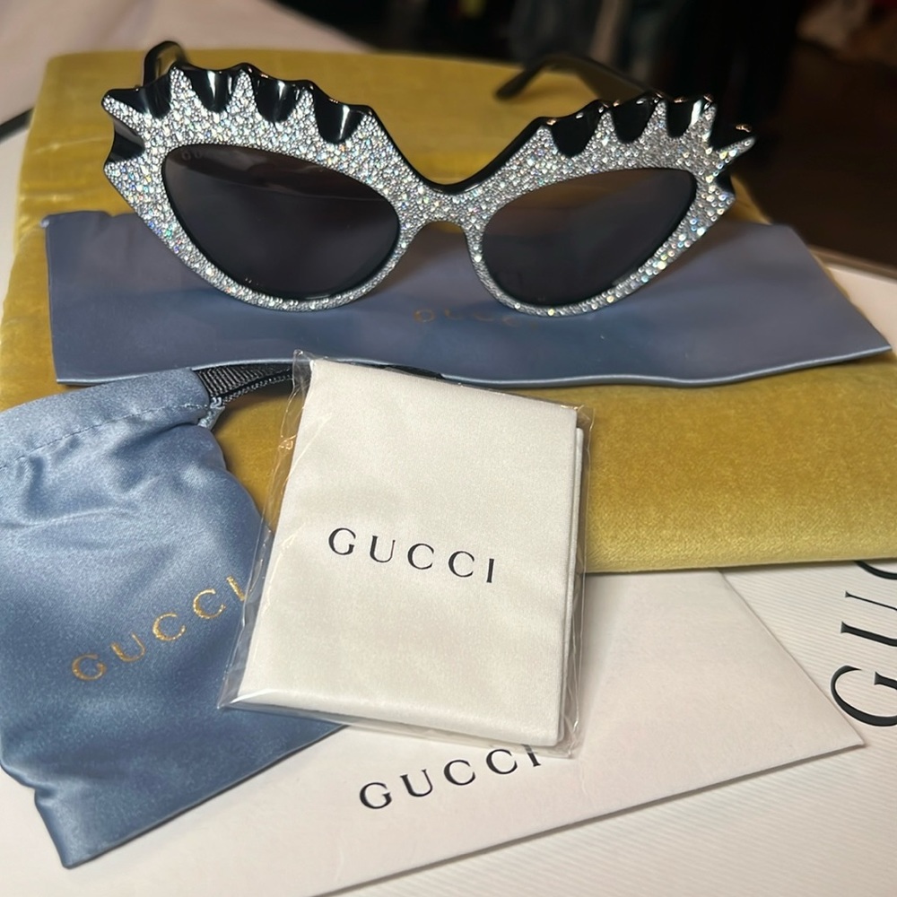 •New Gucci Hollywood Crystal sunglasses